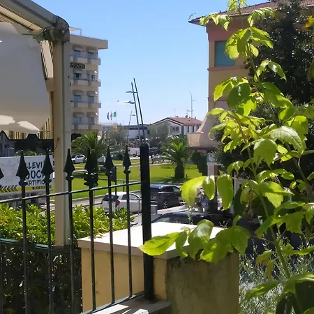 Brezza Marina Λίντο ντι Καμαϊόρε